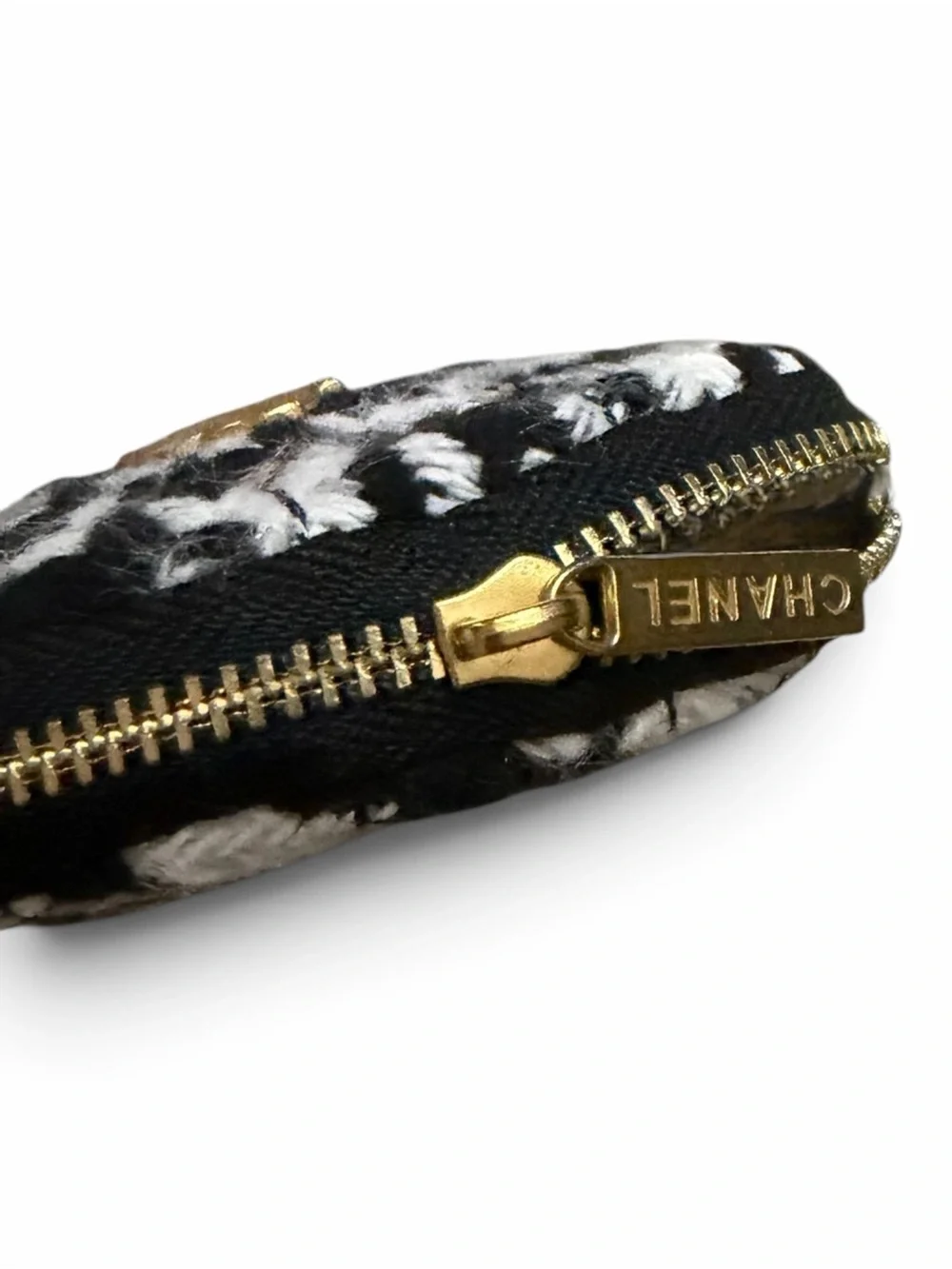 Vintage CHANEL Black & White Houndstooth Quilted Coin Pouch with Gold CC